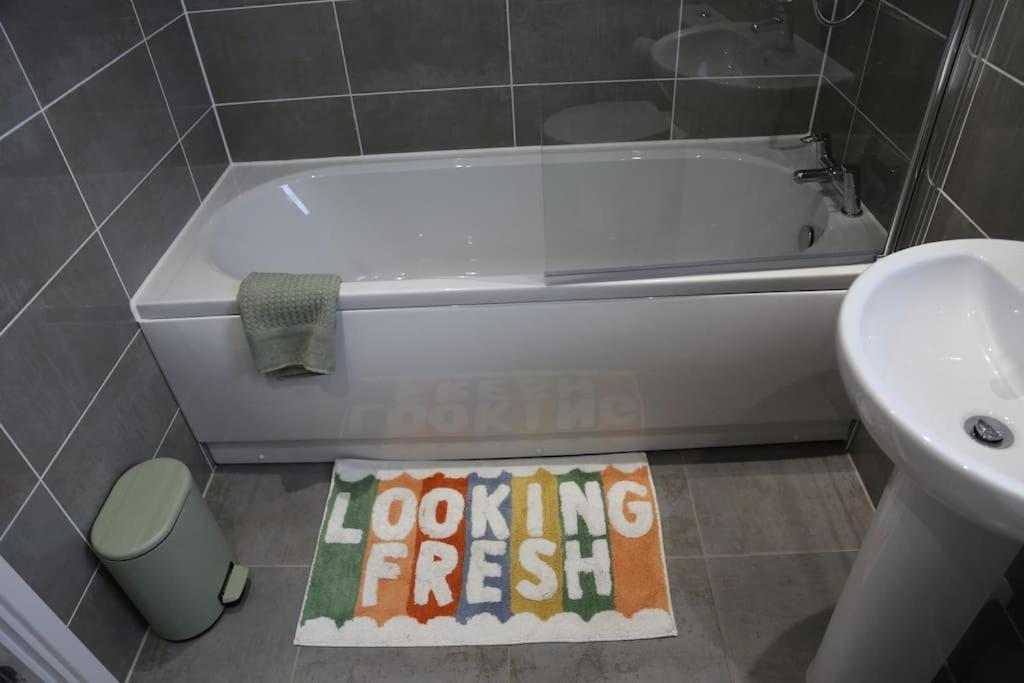 Luxury Ground Floor 2 Bedroom Apartment Free Wifi & Parking Sheffield Ngoại thất bức ảnh